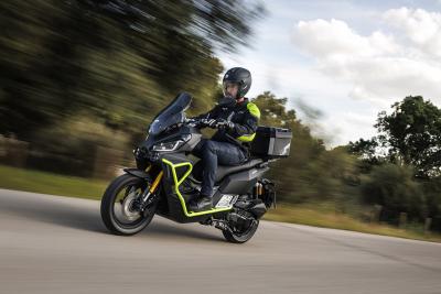 MITT se apunta a la fiebre de scooter crossover con el nuevo ADV PRO 125