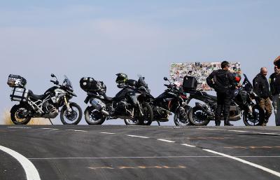 Triumph Coast 2 Coast 2026, un raid de casi 1.200 km sin ruta fija