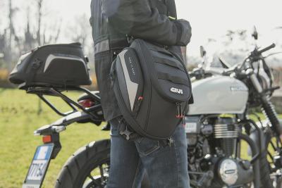 GIVI renueva la gama EASY-T con 16 nuevas soluciones de equipaje para moto y scooter