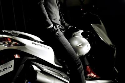 Suzuki Burgman 400 2027: preparado para gasolina con alcohol