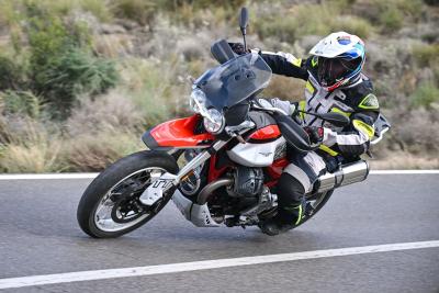 Prueba Moto Guzzi V85 2024: Más potencia para la trail retro