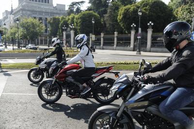 Gama Bajaj Pulsar: tres naked deportivas asequibles para carnet A1 y A2