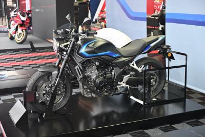 Honda CB400 Super Four: los secretos de la nueva retro para el A2