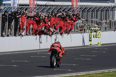 Arrancó SBK 2025 en Australia: Triplete de Bulega, Ducati domina