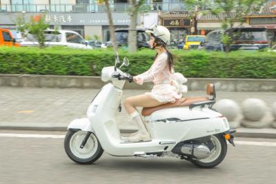 Qianjiang Dream Dino: scooter retro por 1800 euros