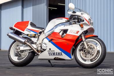Ensueño: Yamaha FZR750R OW01, la rival de la Honda RC30