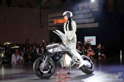 El objetivo de Yamaha: la moto que no se cae