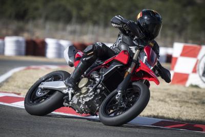 Ducati Hypermotard 698 2024: probamos la moto King Kong