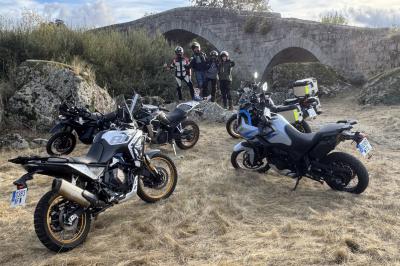 Prueba trail chinas medias: CFMoto, Kove, Voge, QJ Motor y Zontes ¡frente a frente!