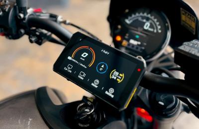 No arriesgues tu móvil en moto: probamos el Chigee AIO-5 Lite