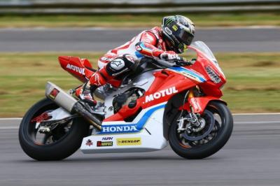 John McGuinness crash caida pierna rota