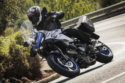 Suzuki SV-7 GX: la Suzuki definitiva con el motor V2 650