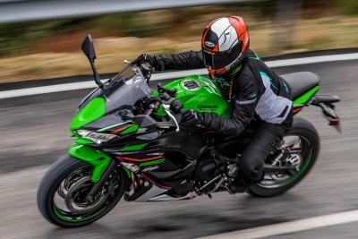 Prueba Kawasaki Ninja 650 2021