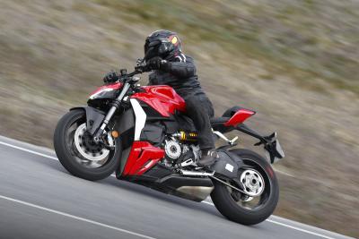 Prueba Ducati Streetfighter V2: digna heredera