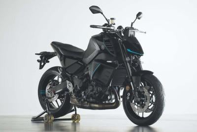 Sorpresas Yamaha: una MT07 híbrida enchufable, un scooter de hidrógeno y más
