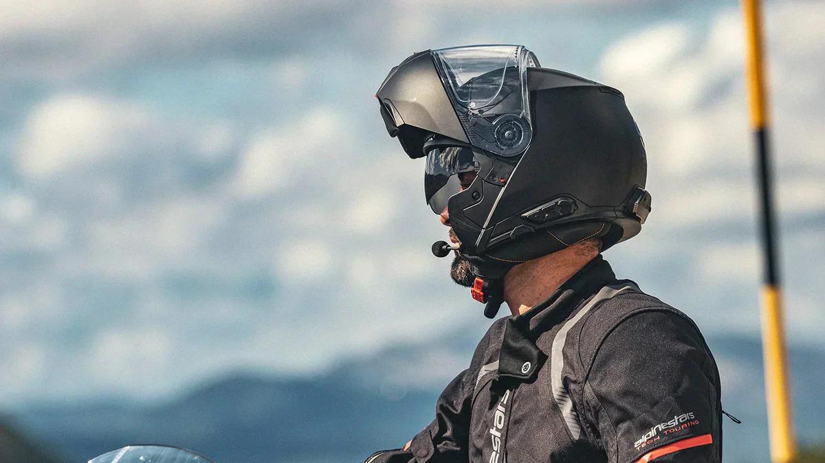 Cardo quiere acabar con el gran enemigo de los viajes en moto: ¡fuera ruido!