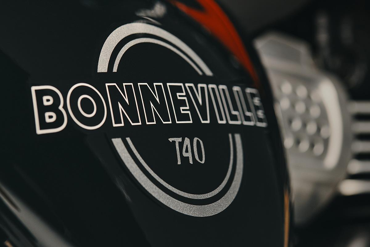 La Bonneville cambia de talla: Triumph la lleva a los 400 cc