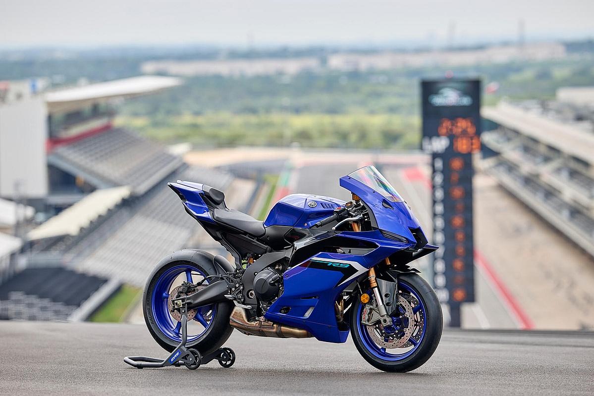 Yamaha R9 2025: técnica de competición para la calle