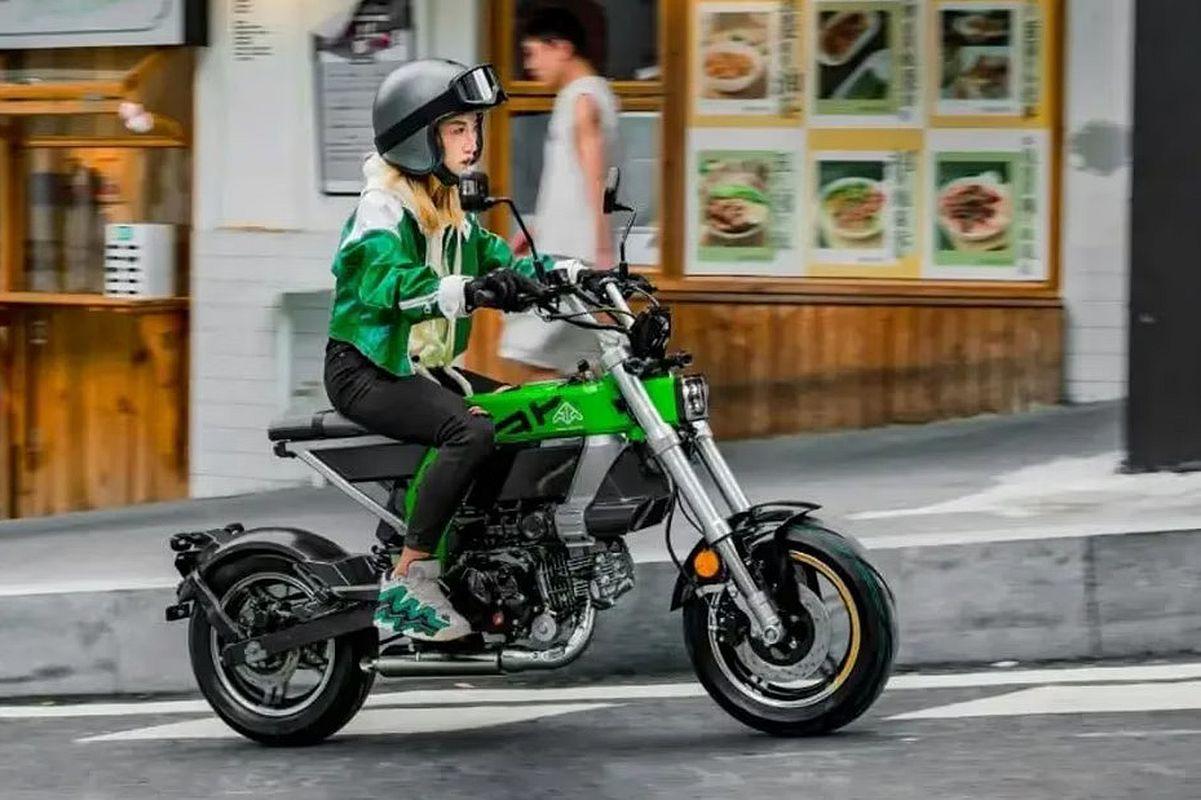 Awak AK11: minimoto china para el A1 por 1300 euros