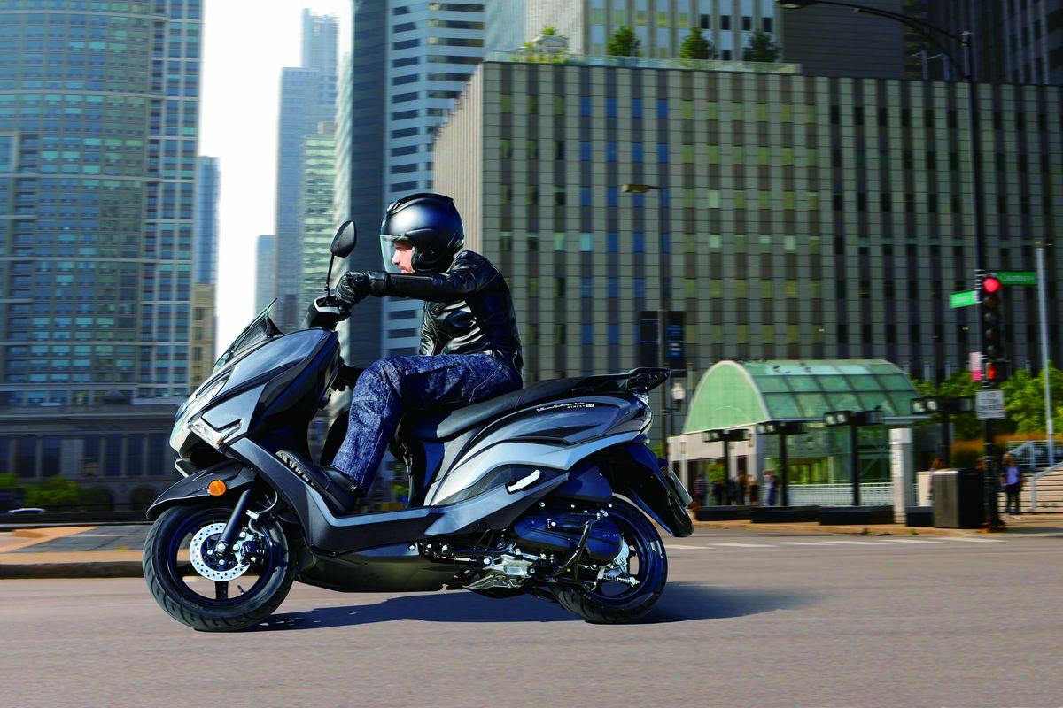 Nuevo Suzuki Burgman 125EX: práctico y sin carnet