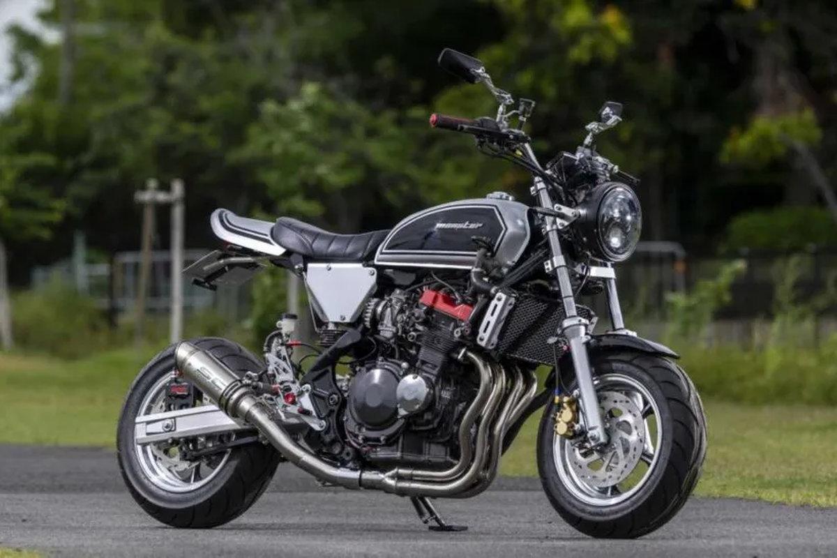 Honda Ape: trasplante de 4 cilindros... ¡un ciclomotor convertido en una SBK!