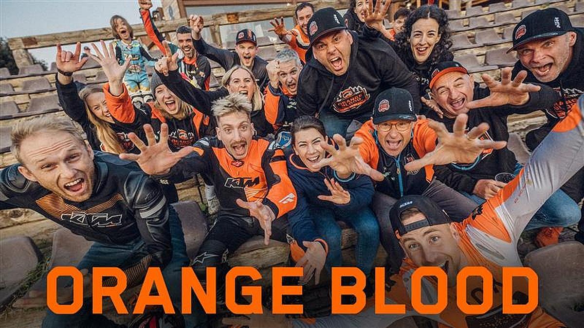 KTM se reinicia: campaña Orange Blood