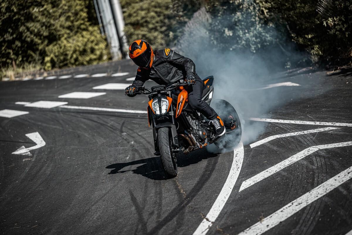 Nueva KTM 790 Duke 2024: todavía más afilada