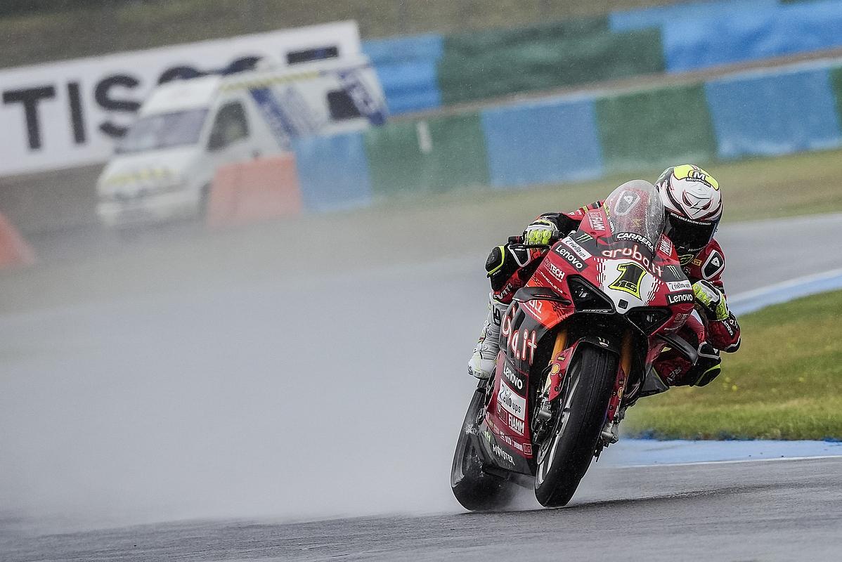 Mundial SBK Magny-Cours: Toprak y Bautista, lesionados