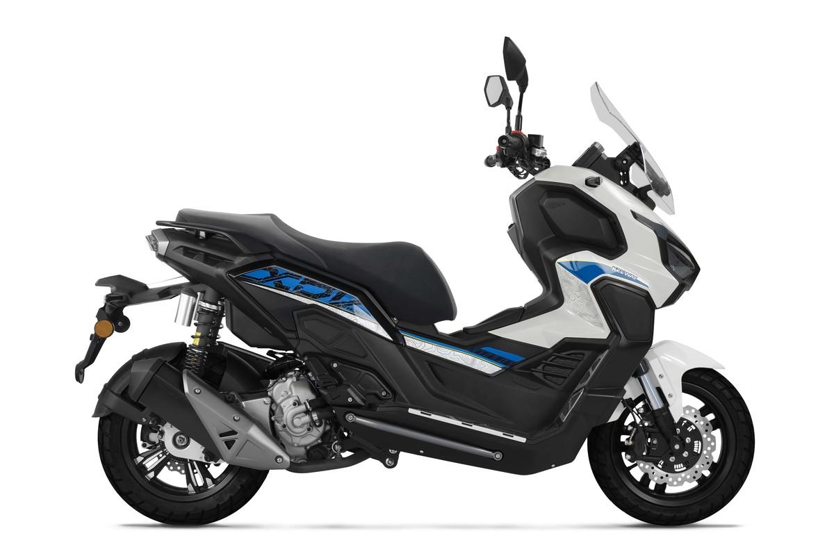 Keeway Vieste 300 XDV: scooter A2 aventurero por 3990 euros