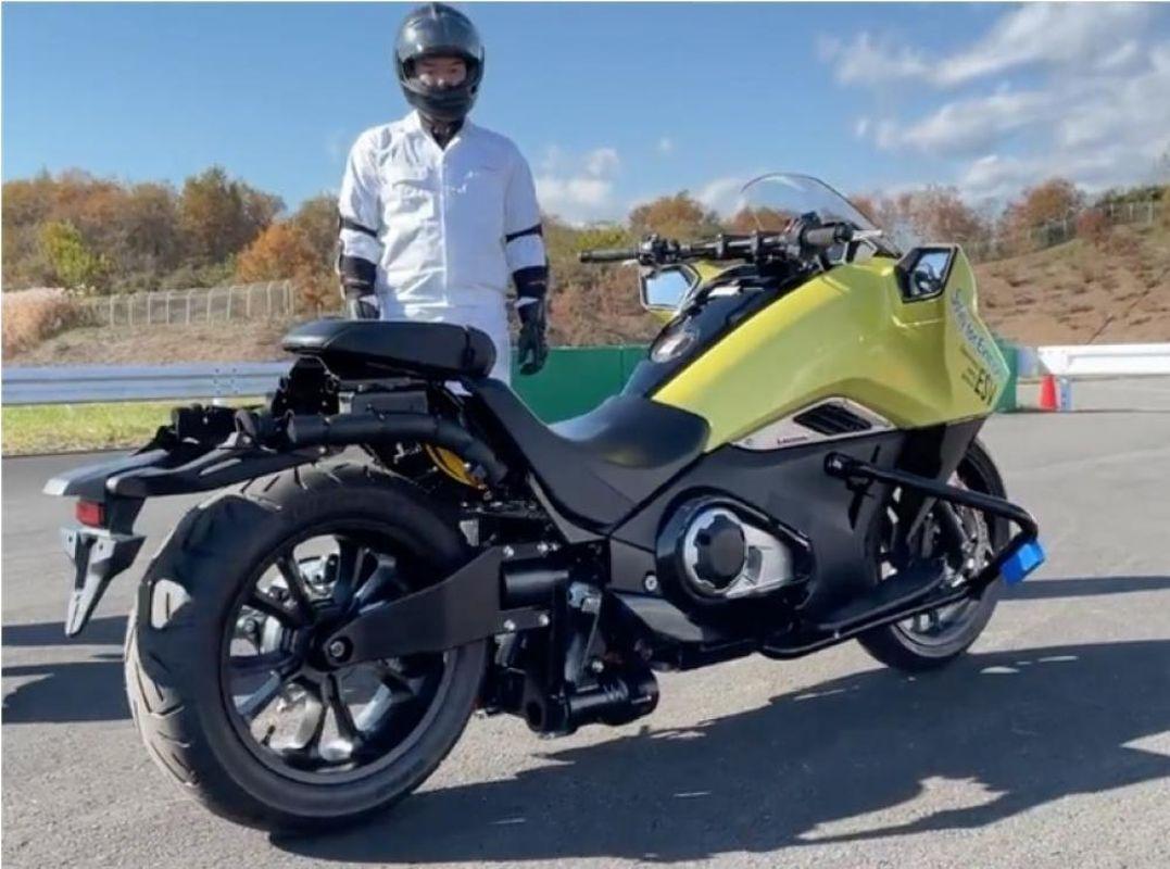 Honda Riding Assist 2: la moto que no se cae