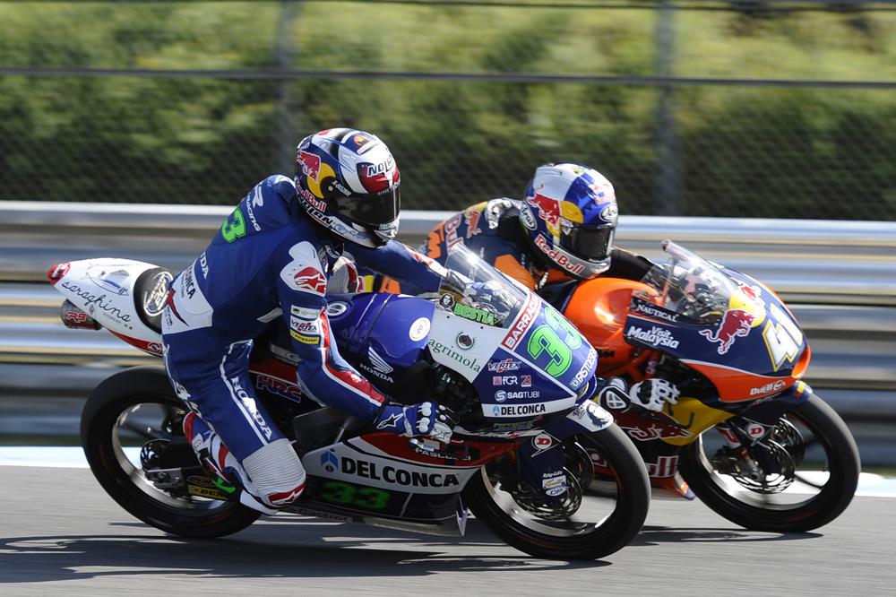 Victoria de Enea Bastianini en Moto3 en el GP de Japón