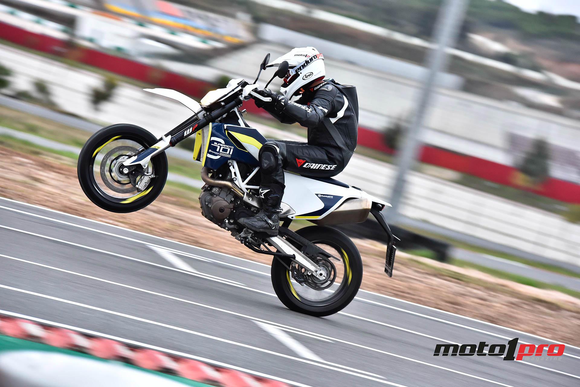 Husqvarna 701 Supermoto