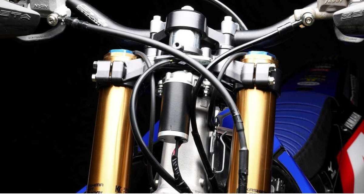 Yamaha prueba la dirección asistida para motos