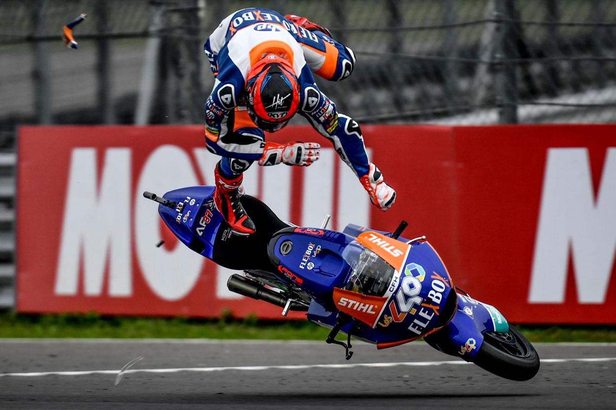 Caída de Augusto Fernández en el GP de Argentina