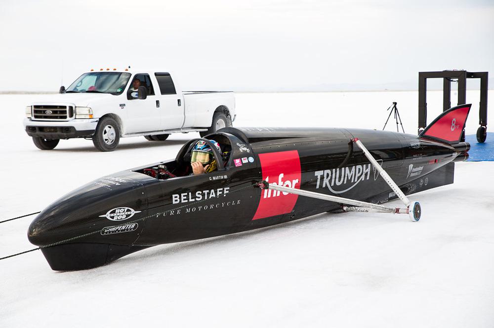 Guy Martin con la Triumph Streamliner