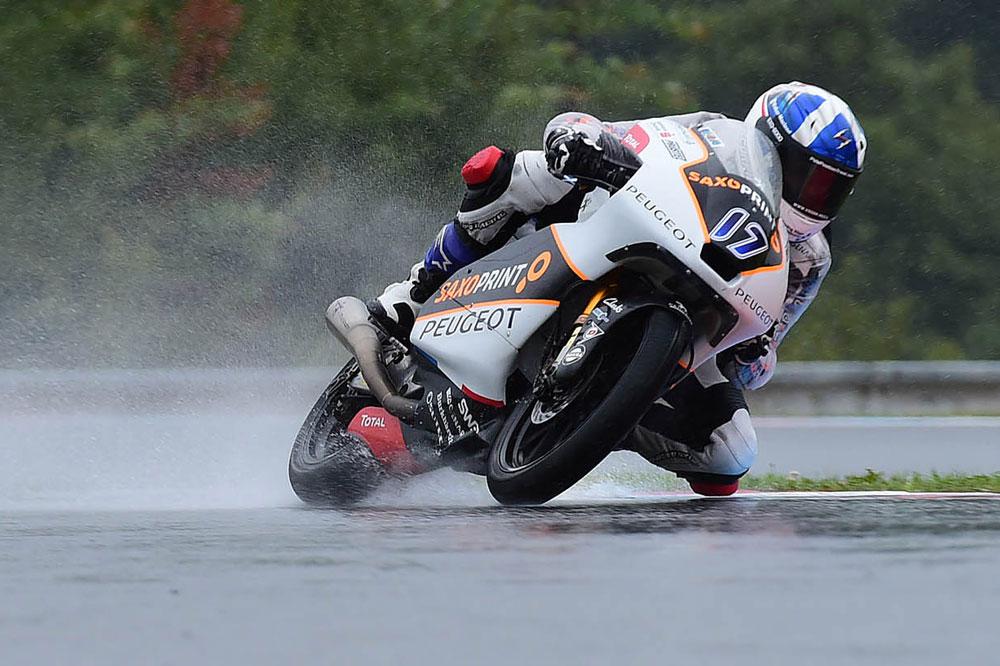 John McPhee logra la victoria en el GP de Republica Checa con Peugeot