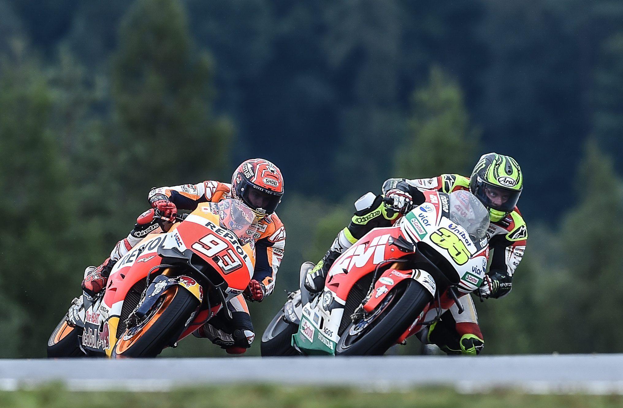 Marc Marquez Honda RC213V Cal Crutchlow basculante carbono