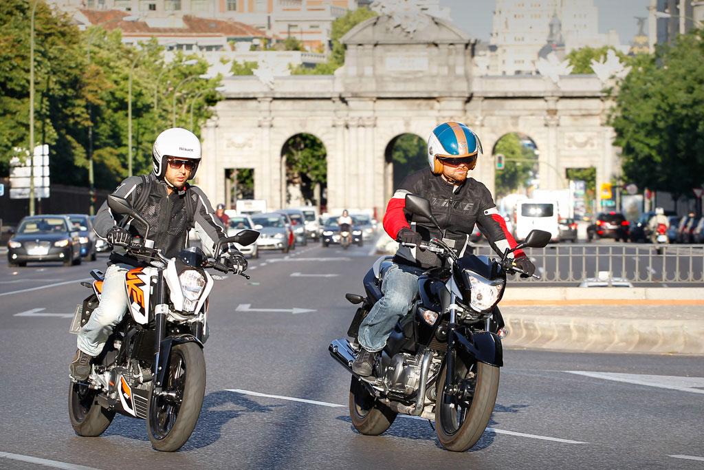 Más de 1000 euros de multa por tener la moto en la calle