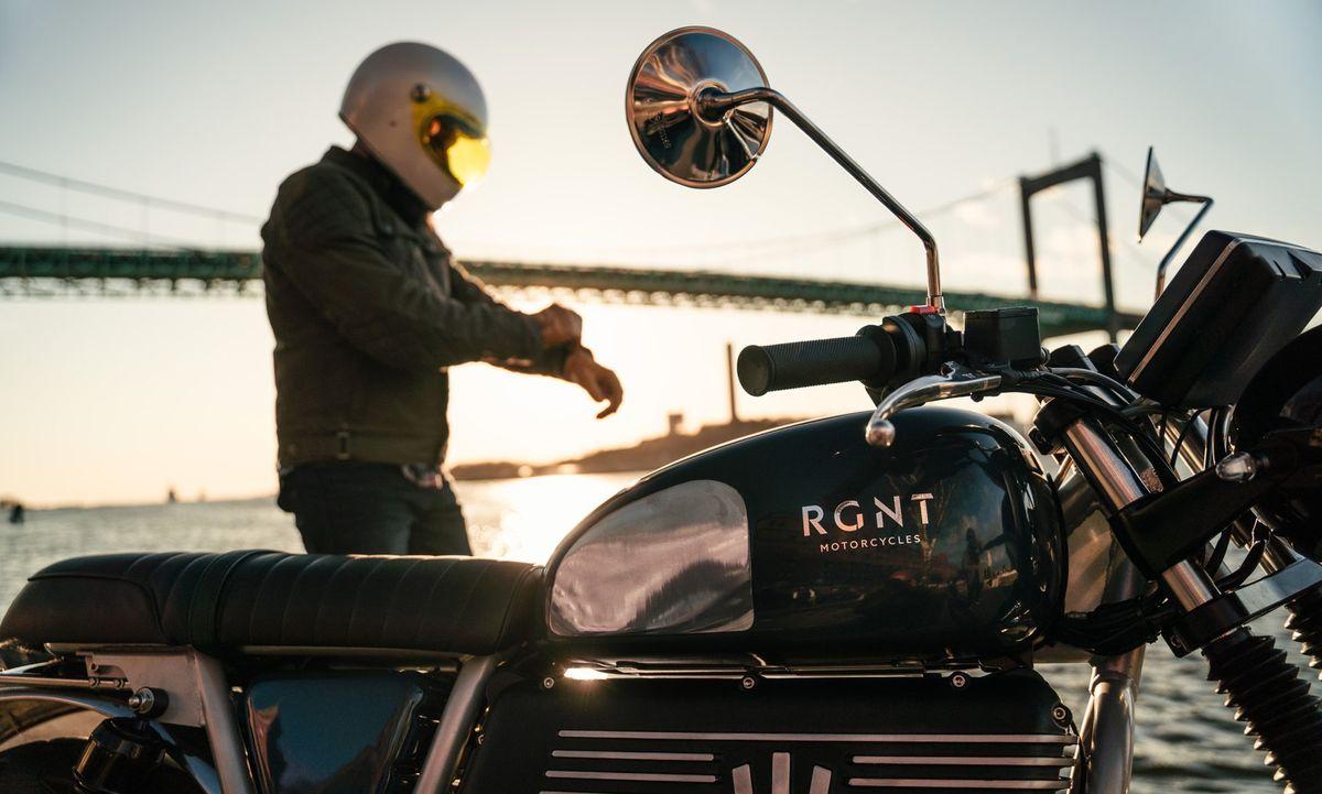 RGNT, la moto eléctrica sueca, neoclásica y digitalizada