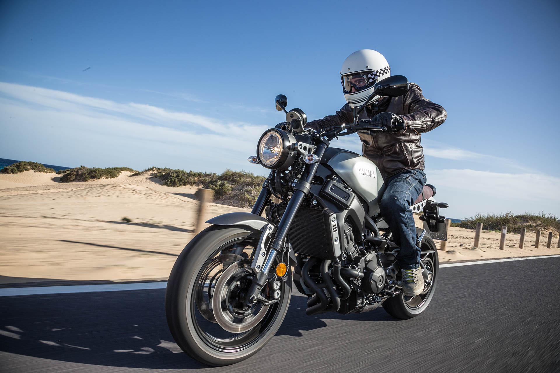 Yamaha XSR900 2016