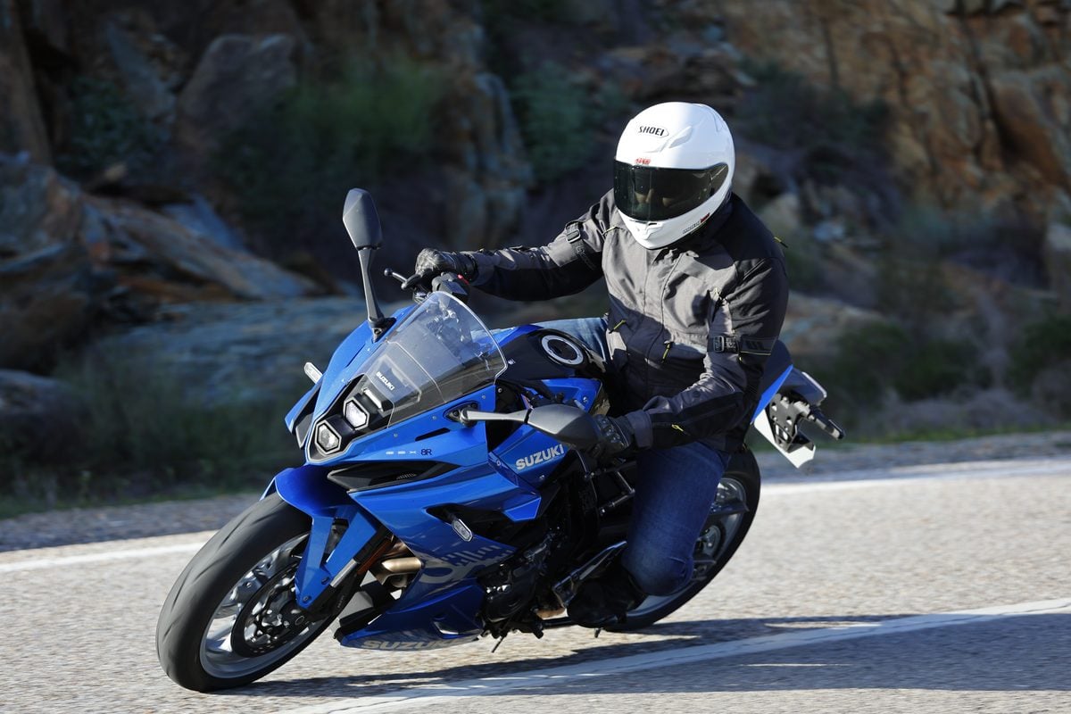 Prueba Suzuki GSX-8R 2024: la GSX-R más amable y fácil Prueba Suzuki GSX-8R 2024: la GSX-R más amable y fácil