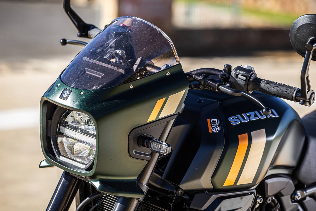 Probamos la  Suzuki GSX 8TT: Retro Spirit para todos