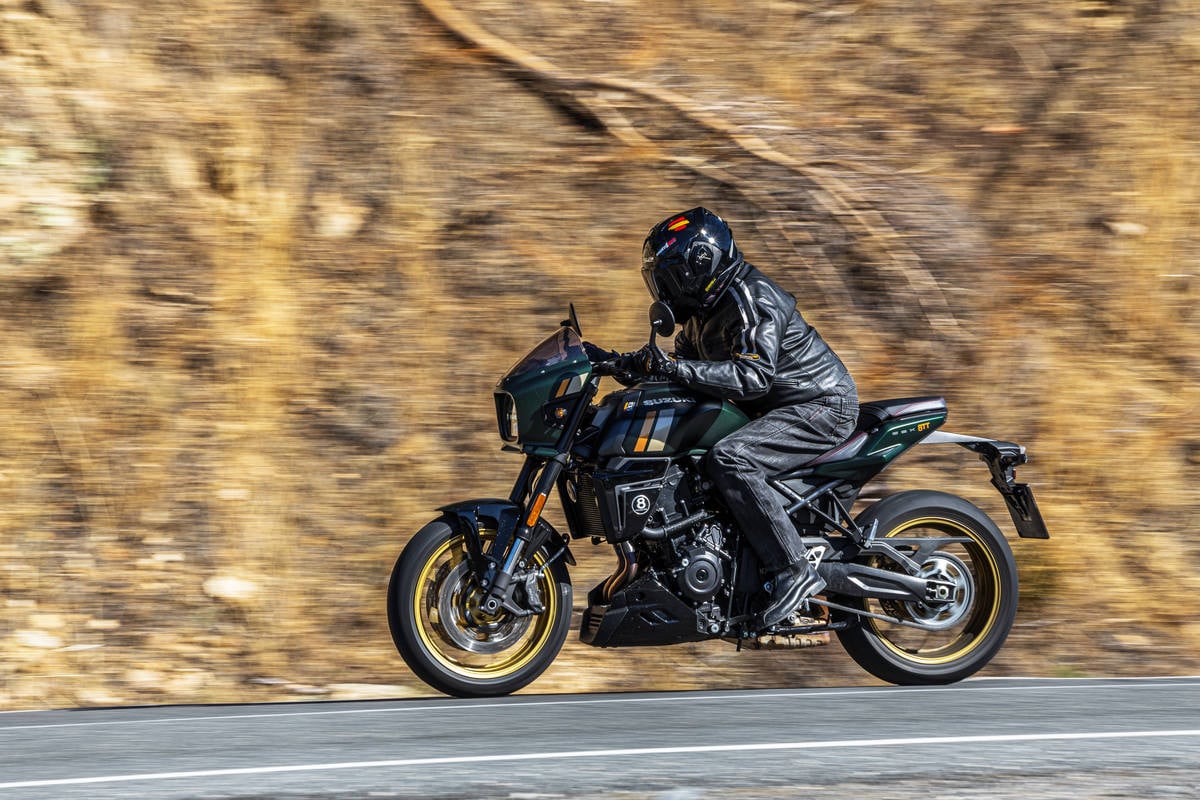 Probamos la  Suzuki GSX 8TT: Retro Spirit para todos