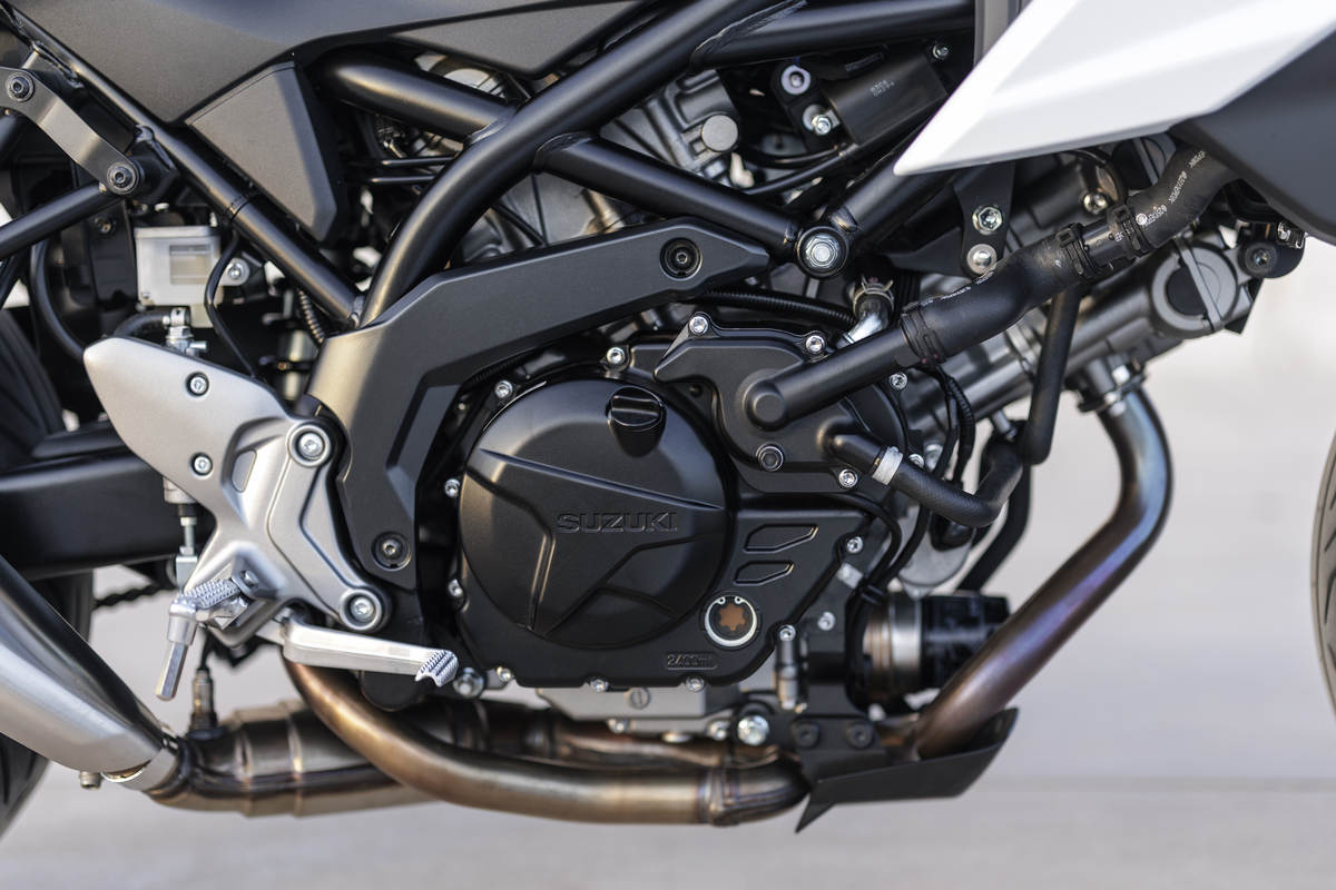 Suzuki SV-7 GX: la Suzuki definitiva con el motor V2 650 Suzuki SV-7 GX: la Suzuki definitiva con el motor V2 650