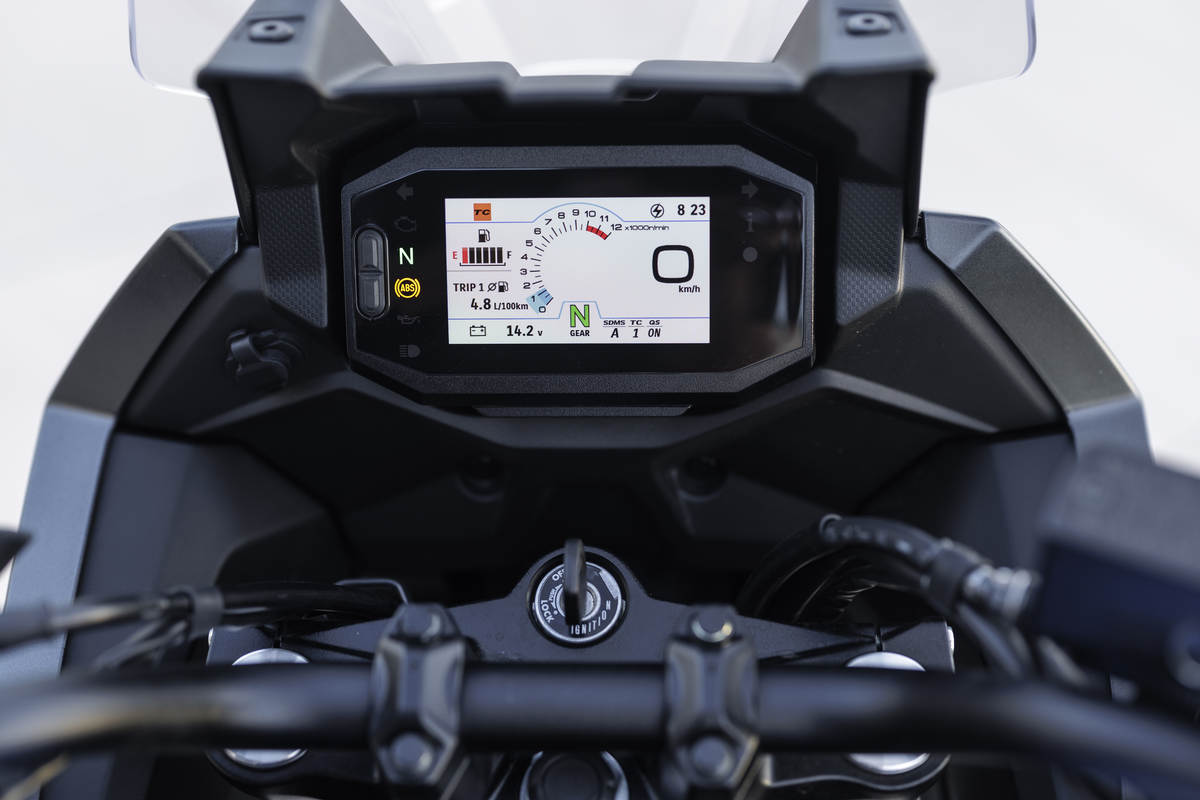 Suzuki SV-7 GX: la Suzuki definitiva con el motor V2 650 Suzuki SV-7 GX: la Suzuki definitiva con el motor V2 650