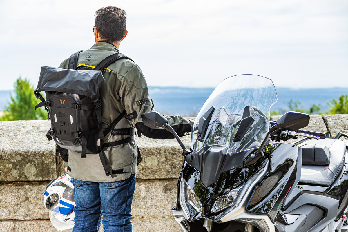 Prueba mochila SW-Motech Daily WP: impermeable y práctica