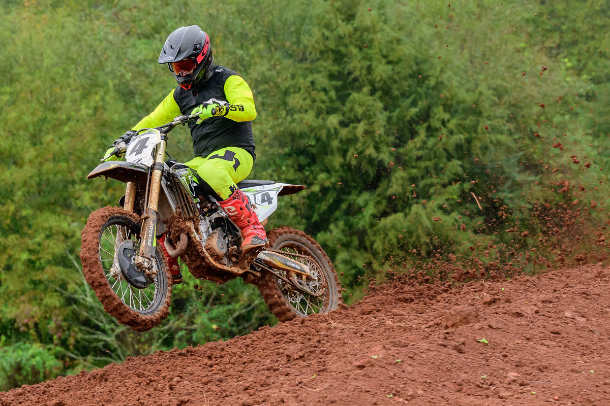 Prueba Triumph TF450 RC: ¡dar en el clavo!