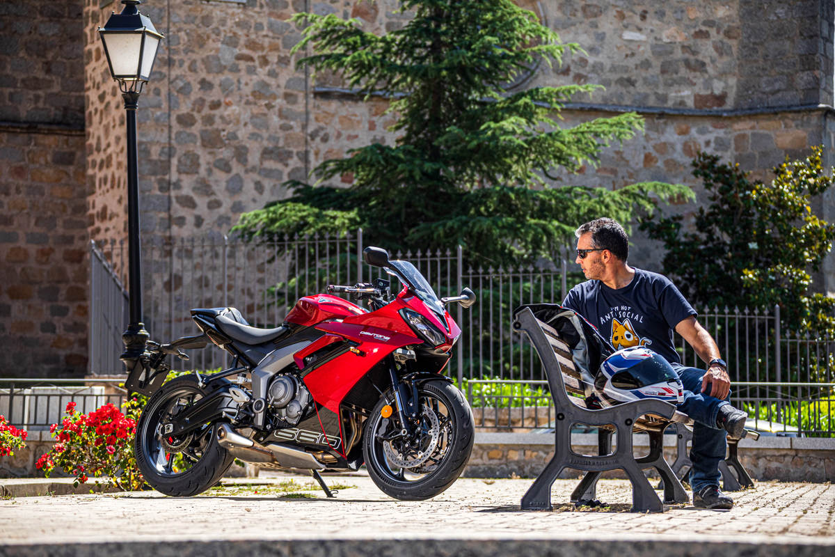Prueba Triumph Daytona 660: fácil, barata y ¡divertida! Prueba Triumph Daytona 660: fácil, barata y ¡divertida!