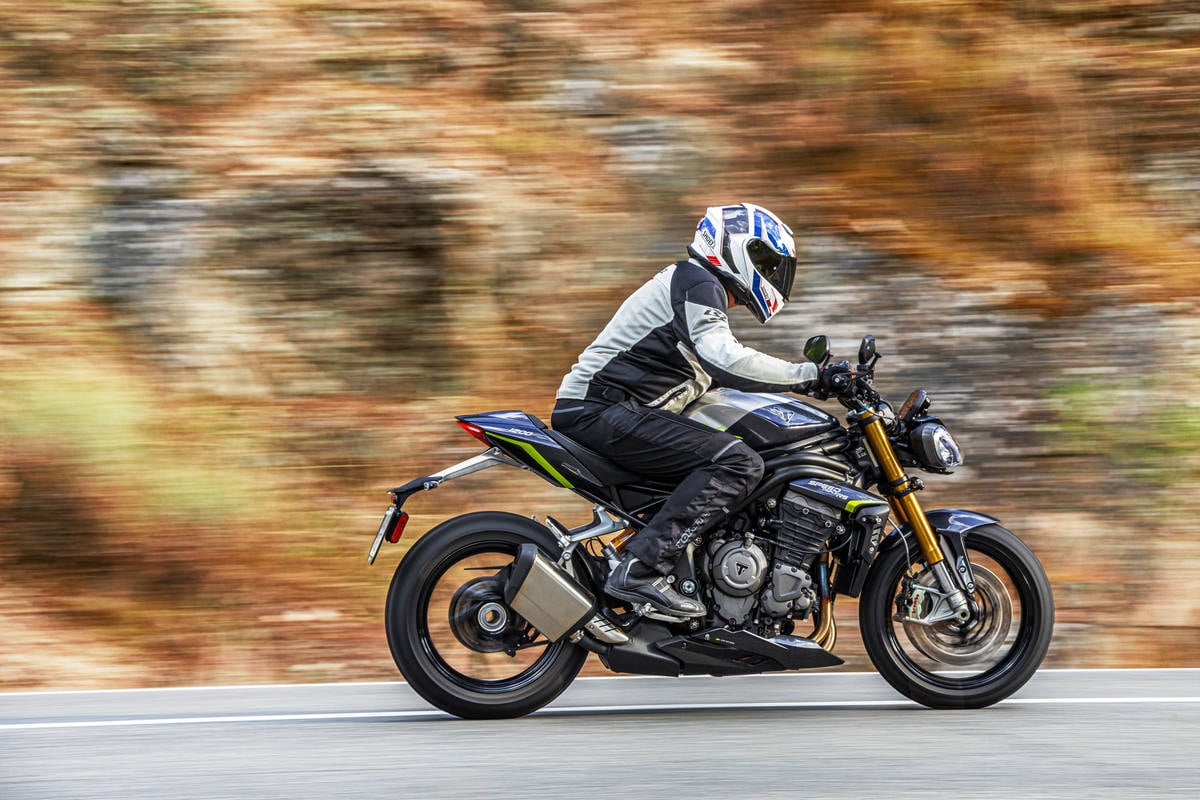 Prueba Triumph Speed Triple 1200 RS: la Superbike sin carenado Prueba Triumph Speed Triple 1200 RS: la Superbike sin carenado