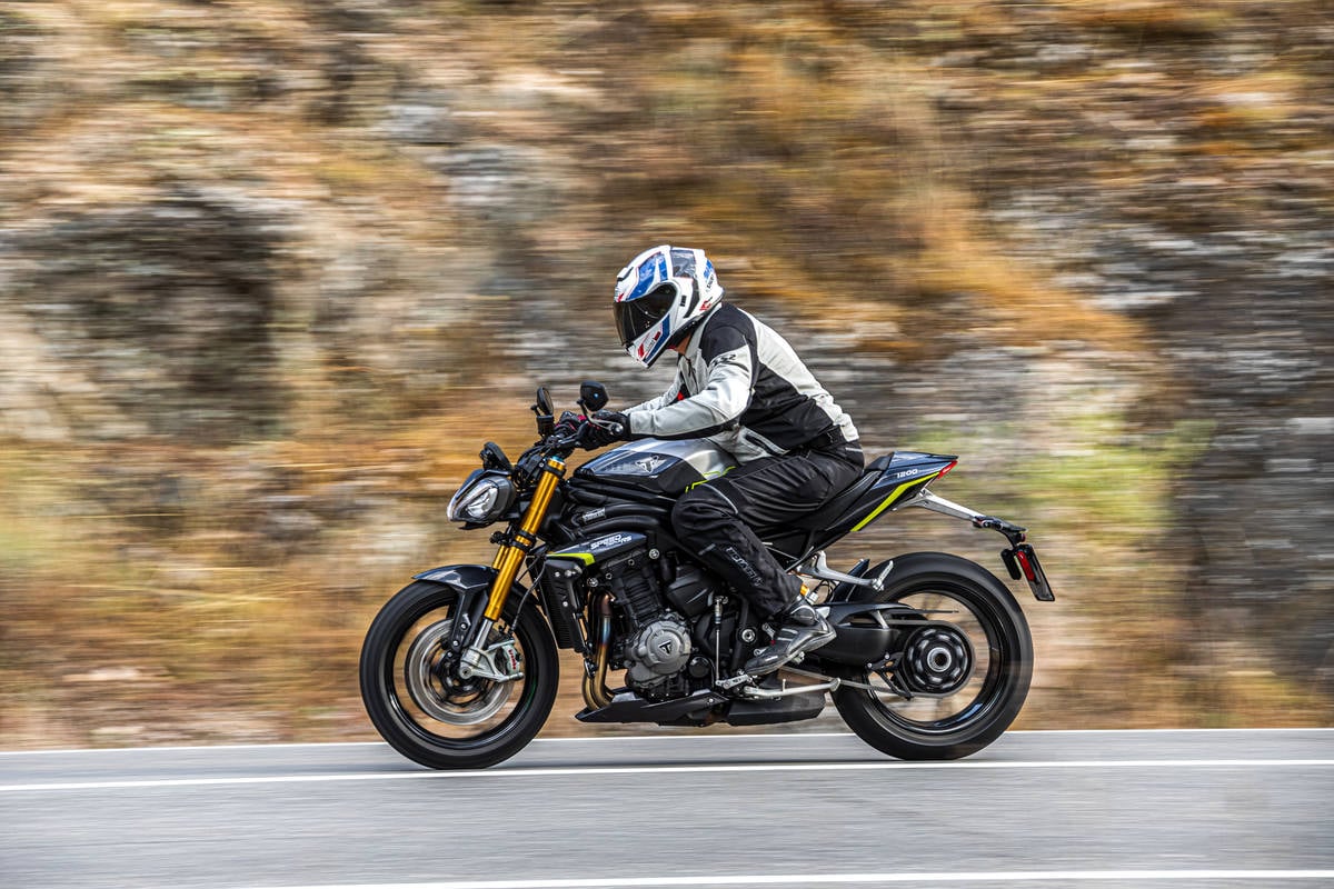 Prueba Triumph Speed Triple 1200 RS: la Superbike sin carenado Prueba Triumph Speed Triple 1200 RS: la Superbike sin carenado